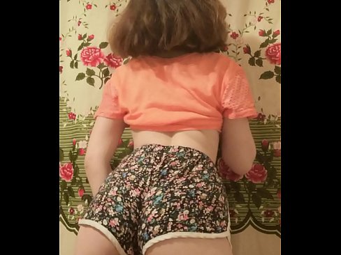 ❤️ Секси младо бебе кое ги соблекува шорцевите пред камера ❤️ Секс видео на порно mk.hentaiser.ru ❤